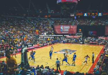 YY易游体育官网-中国记者骆明奖项投票倾向，金球奖选登贝莱，雅辛奖投多纳鲁马