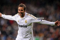 YY易游体育官网-田径赛场烽烟再起 选手积分榜竞争白热化