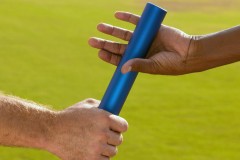 巅峰对决引爆赛场，强强碰撞改写联赛格局